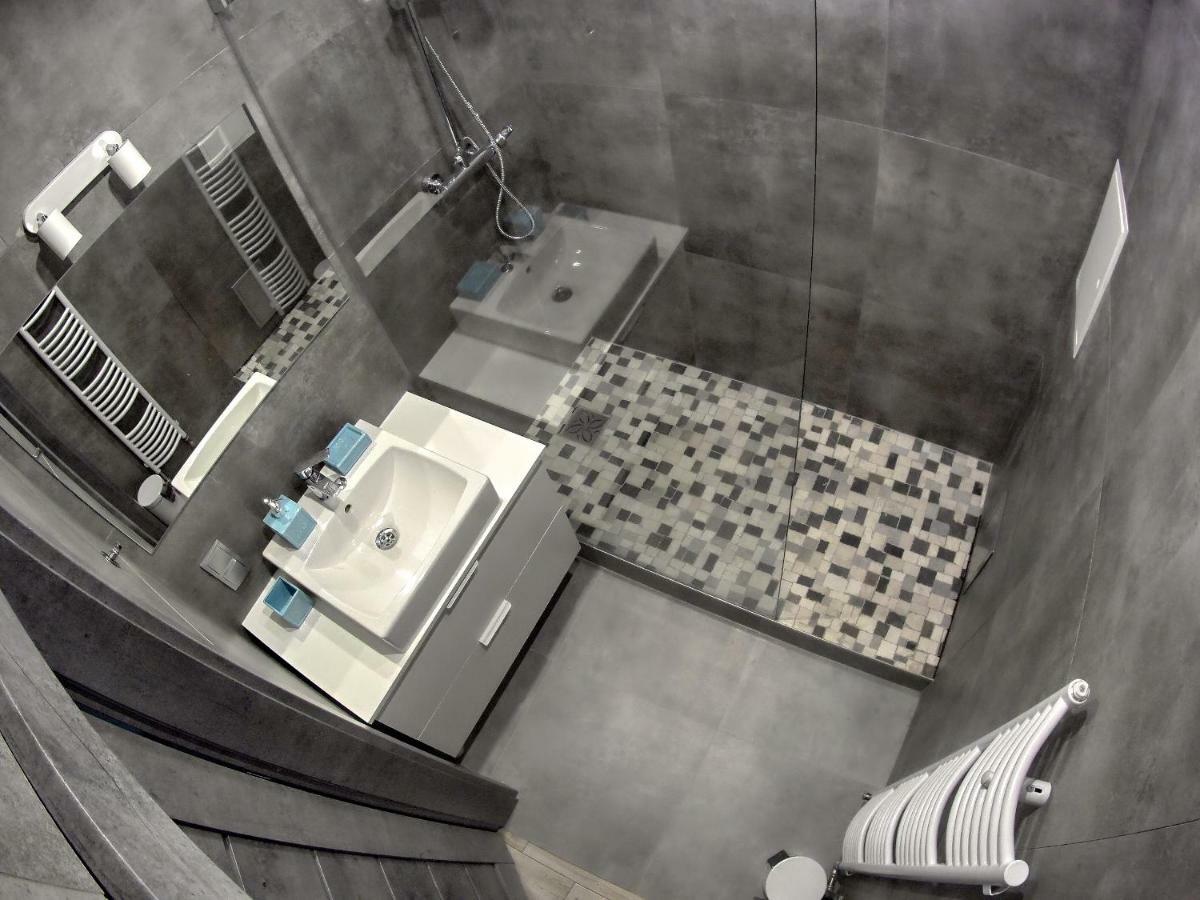 Antek Apartment *